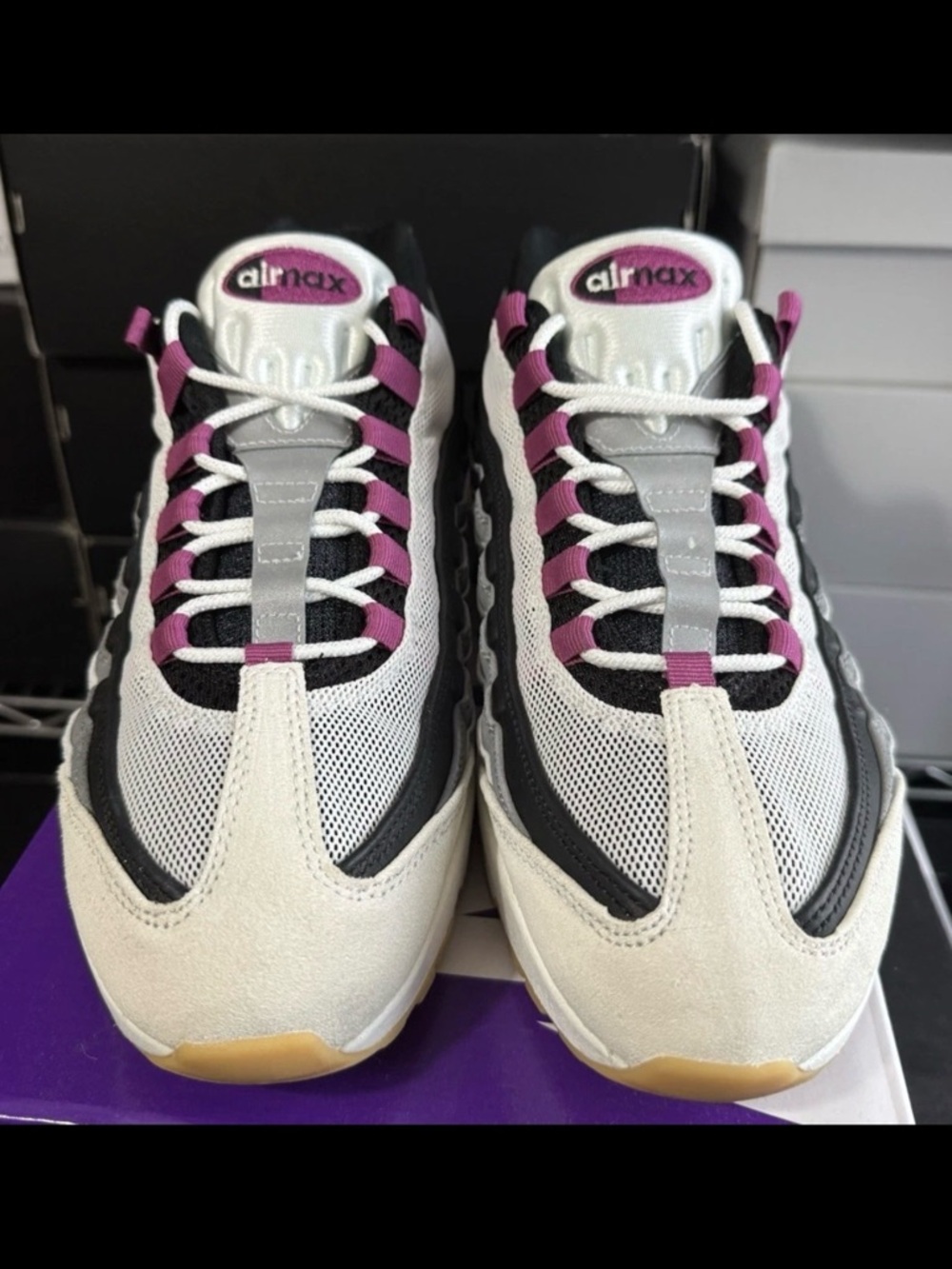 Nike Black and White Shoe Label Tag - Picture 8 of 10